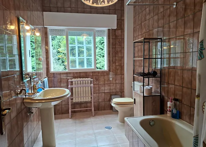 Oasis Ponte San Lazaro * سانتياغو دي كومبوستيلا